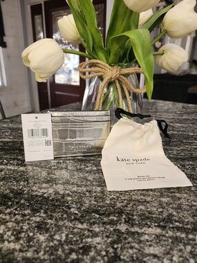 kate spade Madison Metallic Silver Croc-Embossed Card Holder- 4×3 NWT